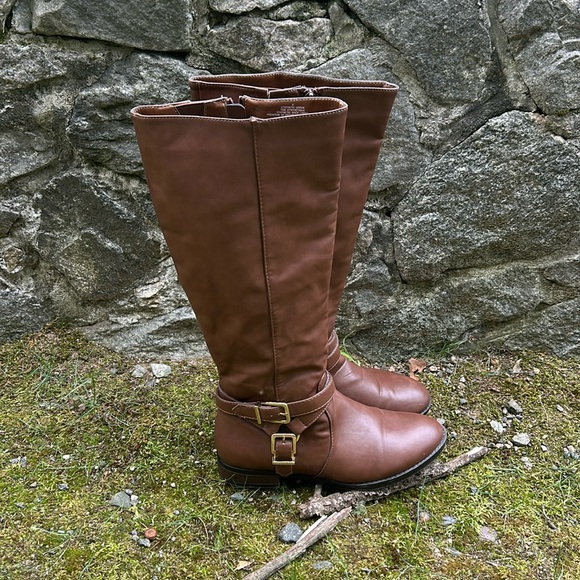 Express riding boots/tall brown boots, size~8 - Picture 3 of 6